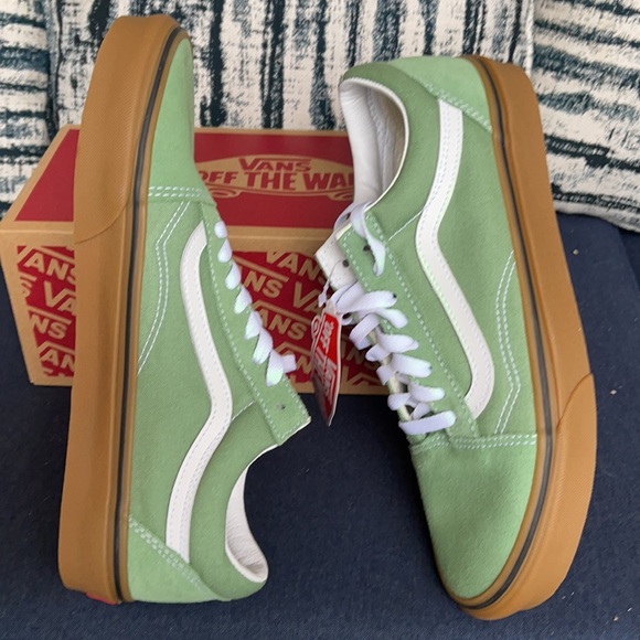 Vans Men’s Old Skool Gum Basil/True White Sneakers - Picture 12 of 16